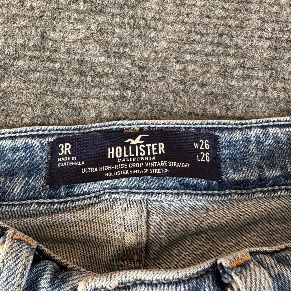 Hollister Ultra High-Rise Crop Vintage Straight Distressed Jeans Light Wash 3R - Picture 4 of 7